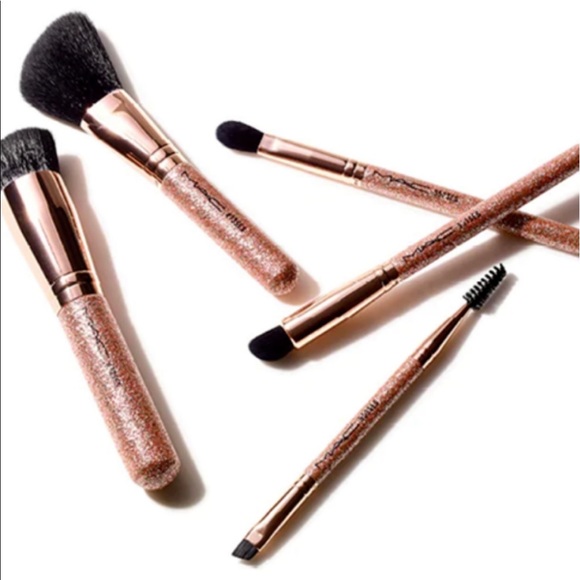 MAC Brush With The Stars Brush & Bag Set NIB - Picture 4 of 8